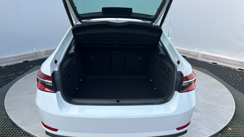 Skoda Superb 2.0 TDI CR SE L 5dr DSG Diesel Hatchback